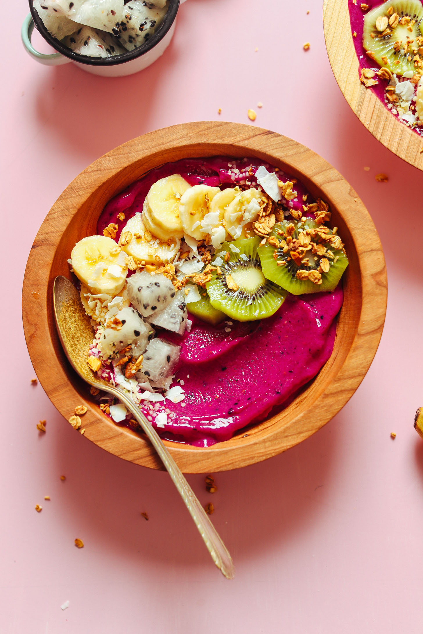 Dairy Free Smoothie Bowl Ideas for Hot Mornings (4)