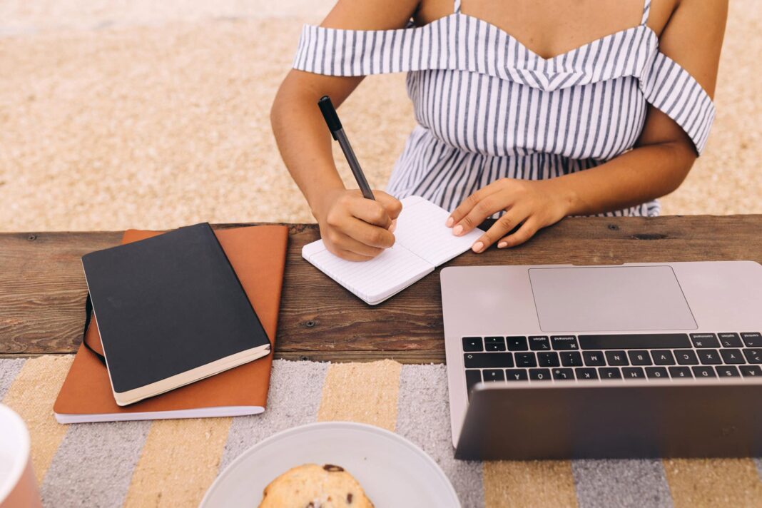 Side Hustle Ideas That Require Minimal Upfront Cost (1)